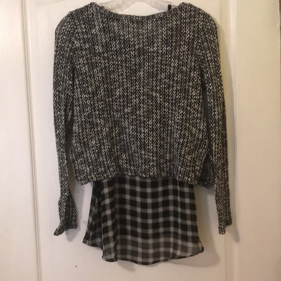 2 layer top - Picture 2 of 4